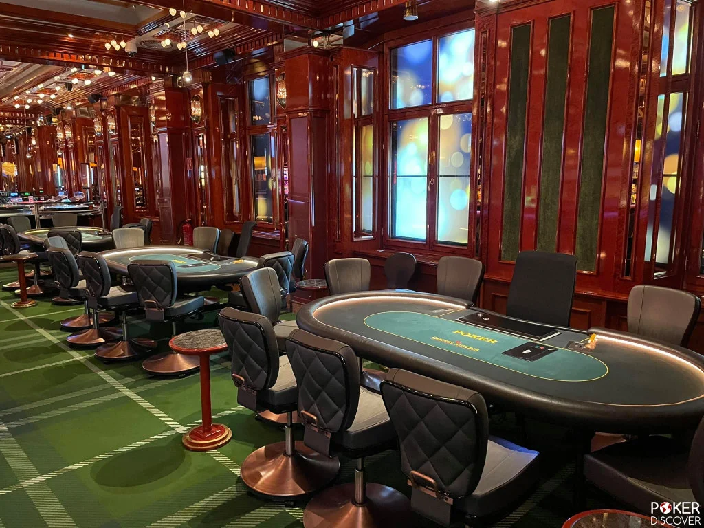 Elegant Setting for Casual Casino Games